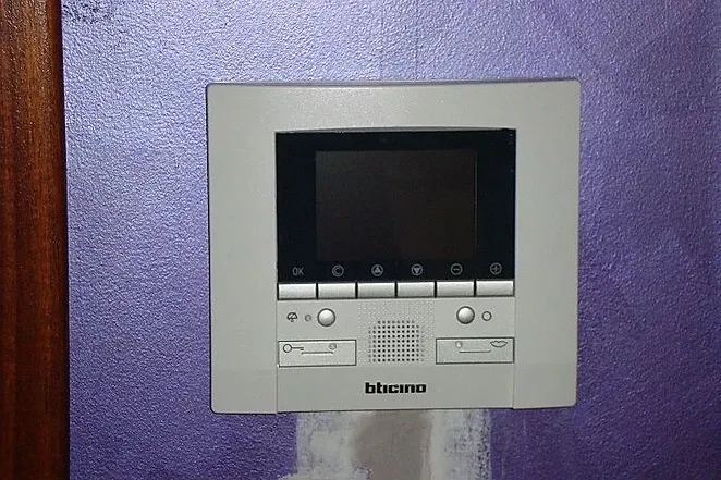 Binnenpost van een videofooninstallatie